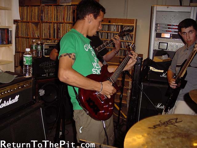 [tears of avarel on Jul 10, 2001 at Live in the WUNH studios (Durham, NH)]