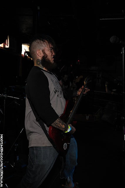 [tentacles on Aug 9, 2008 at Club Hell (Providence, RI)]