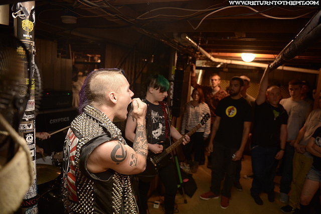 [the earbleeds on Nov 6, 2015 at Tino's Basement (Dover, NH)]