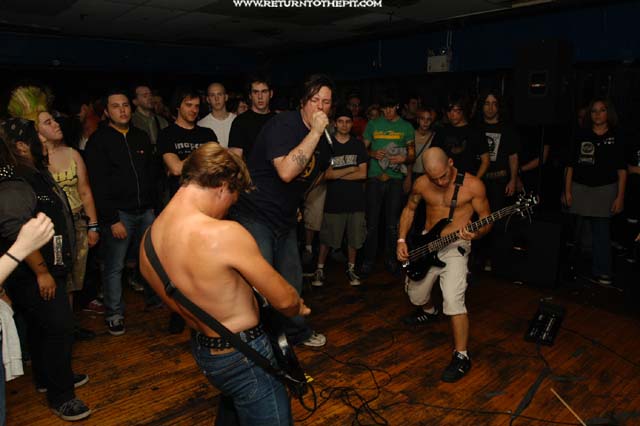 [the nightmare continues on Sep 6, 2003 at The Living Room (Providence, RI)]