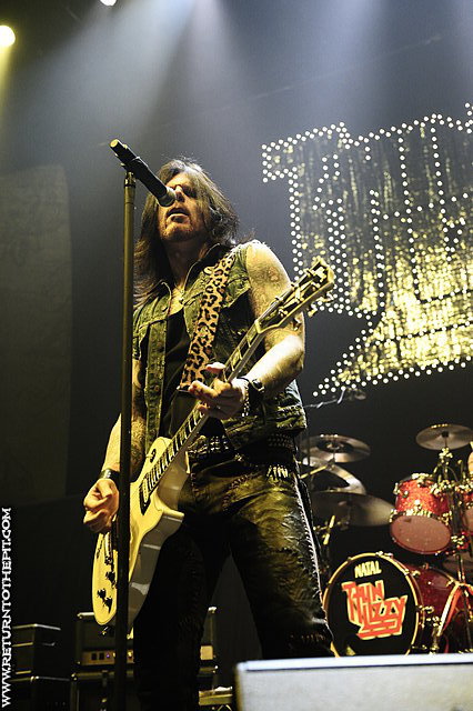 [thin lizzy on Nov 20, 2011 at Tsongas Arena (Lowell, MA)]