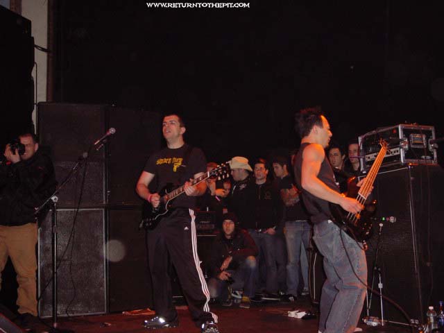 [throwdown on Apr 6, 2002 at The Palladium (Worcester, MA)]