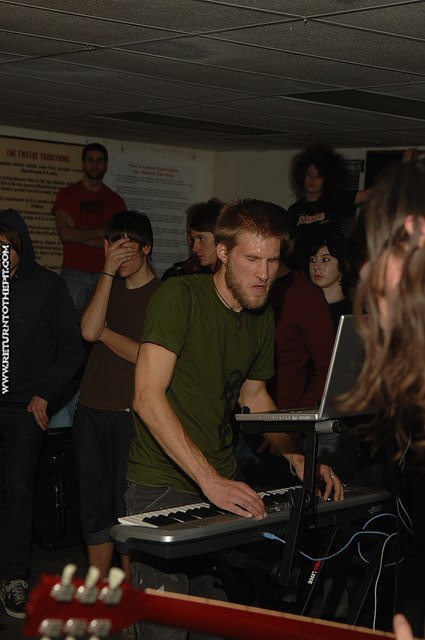 [tides on Dec 17, 2006 at Sahara Club (Portland, Me)]