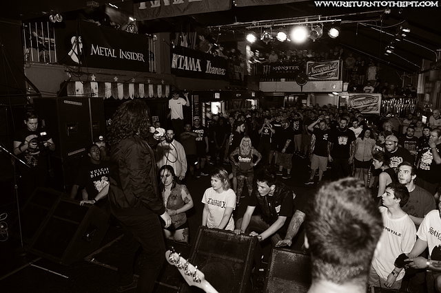 [twitching tongues on Apr 18, 2015 at the Palladium - Secondstage (Worcester, MA)]