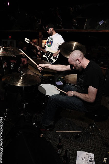 [unearthly trance on Jun 5, 2010 at Club Oasis (Worcester, MA)]
