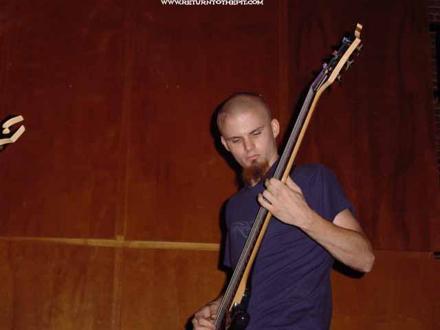 [upon crimson wings on Sep 21, 2002 at Return to the Pit 6 year concert - Stratford Rm (Durham, NH)]