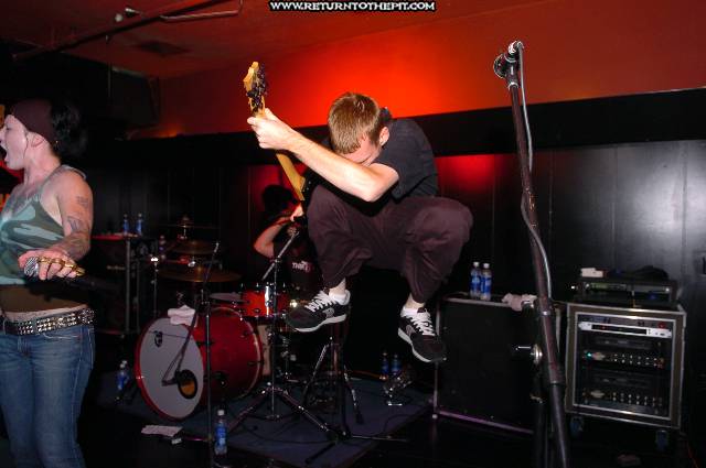 [walls of jericho on Sep 7, 2005 at Club Lido (Revere, Ma)]