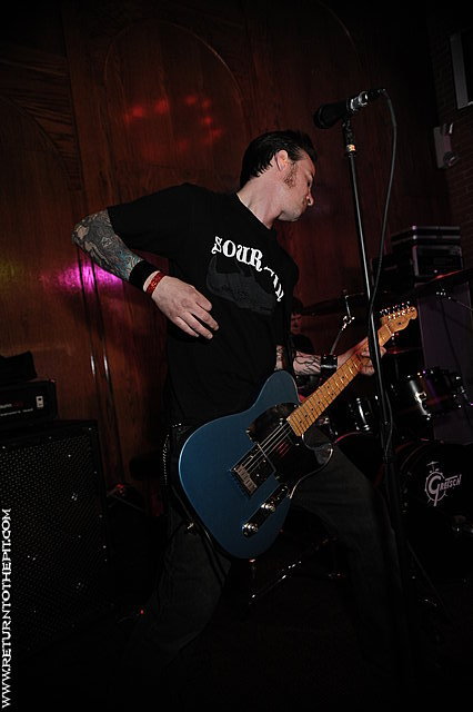 [when the deadbolt breaks on Apr 17, 2009 at Chasers - Thirdstage (Worcester, MA)]