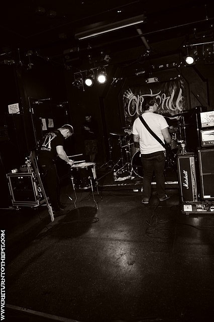 [with words on Apr 14, 2011 at the Palladium - Secondstage (Worcester, MA)]